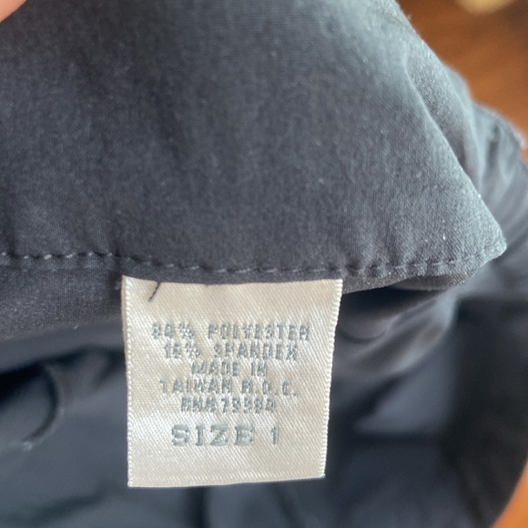 Cropped slacks. Size ONE but the Chico label is missing - Picture 3 of 3